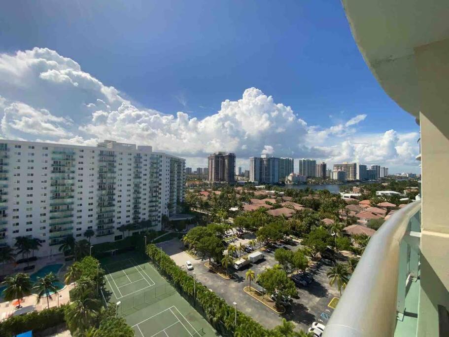 Miami Beach Collins Ave Apartments Free Parking Sunny Isles Beach Buitenkant foto